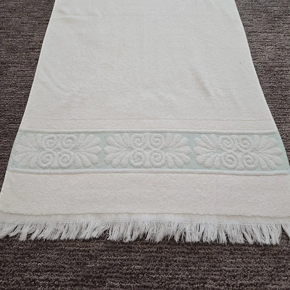 Vintage‎ Cannon Monticello Bath Towel Santa Cruz Sculpted Shells Fringe